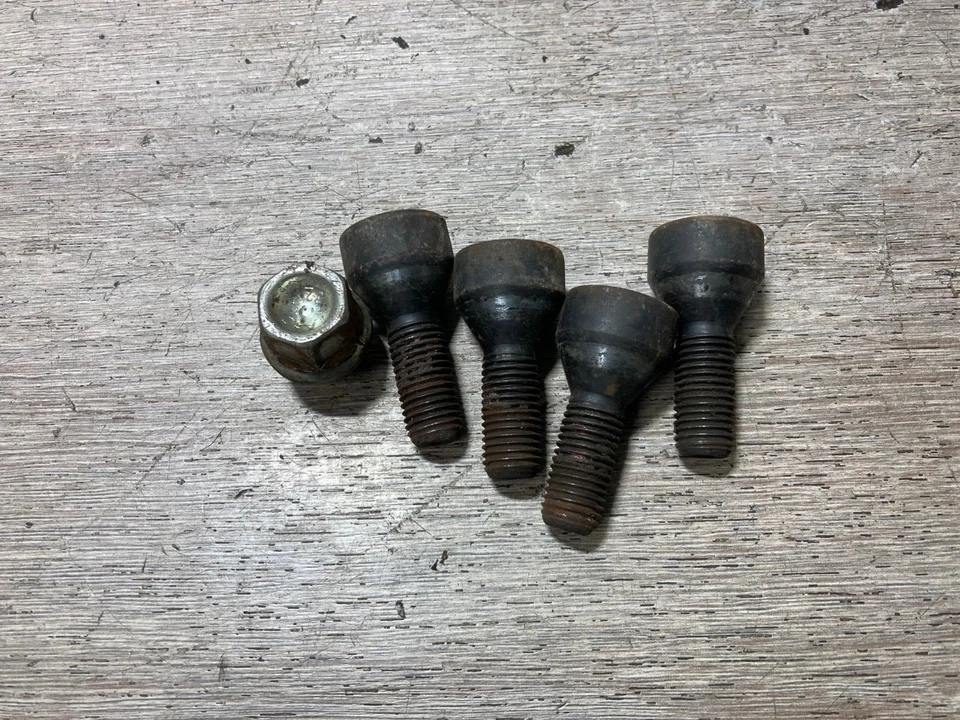 BMW Serie 3 LCI 2011 juego de tuercas de rueda de bloqueo con llave Foto 3 de 3