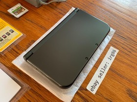 Nintendo New 3DS XL black console system complete in box protector US model