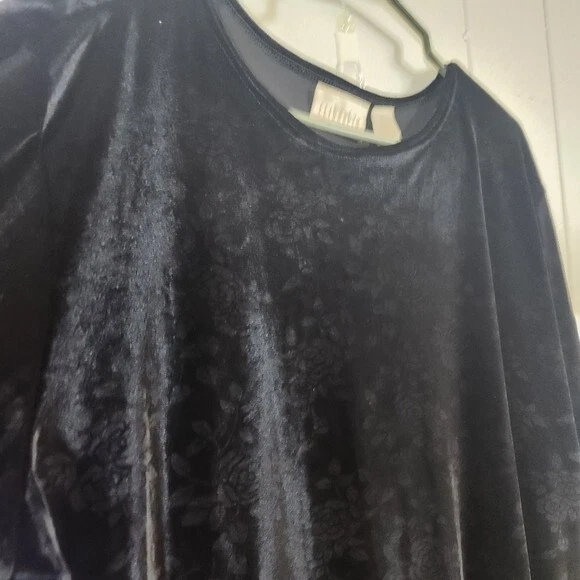 Vintage Elisabeth Claiborne Black Rose Velour Long Sleeve Size 2x Velvet - Image 3 of 4
