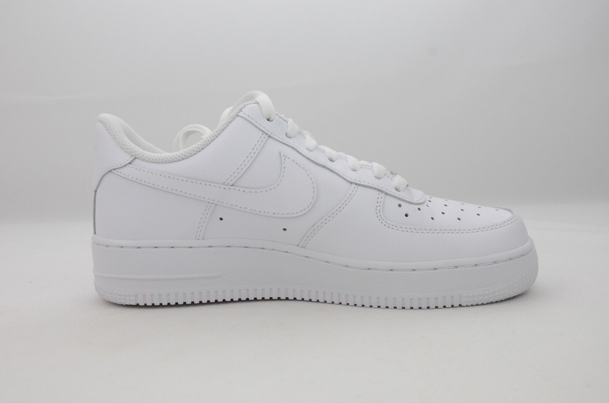 NIKE Air Force 1 '07 ホワイト 26cm 箱あり Nike Air Force 1 '07 White Women's Multiple Sizes New in Box