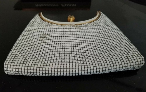 Vintage WHITE MESH Clutch Evening Bag Gold Tone Accents Lined Purse - Picture 10 of 12