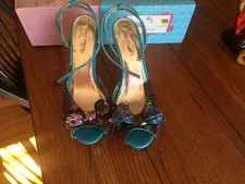 POETIC LICENCE BLUE...FLORAL ANKLE STRAP HI HEELS SIZE 40 1/2 EUR..ALL TIED UP