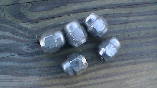 Nissan Altima 2013-2018 tuercas para Altima 2015 se adapta a llantas de aluminio Foto 4 de 4