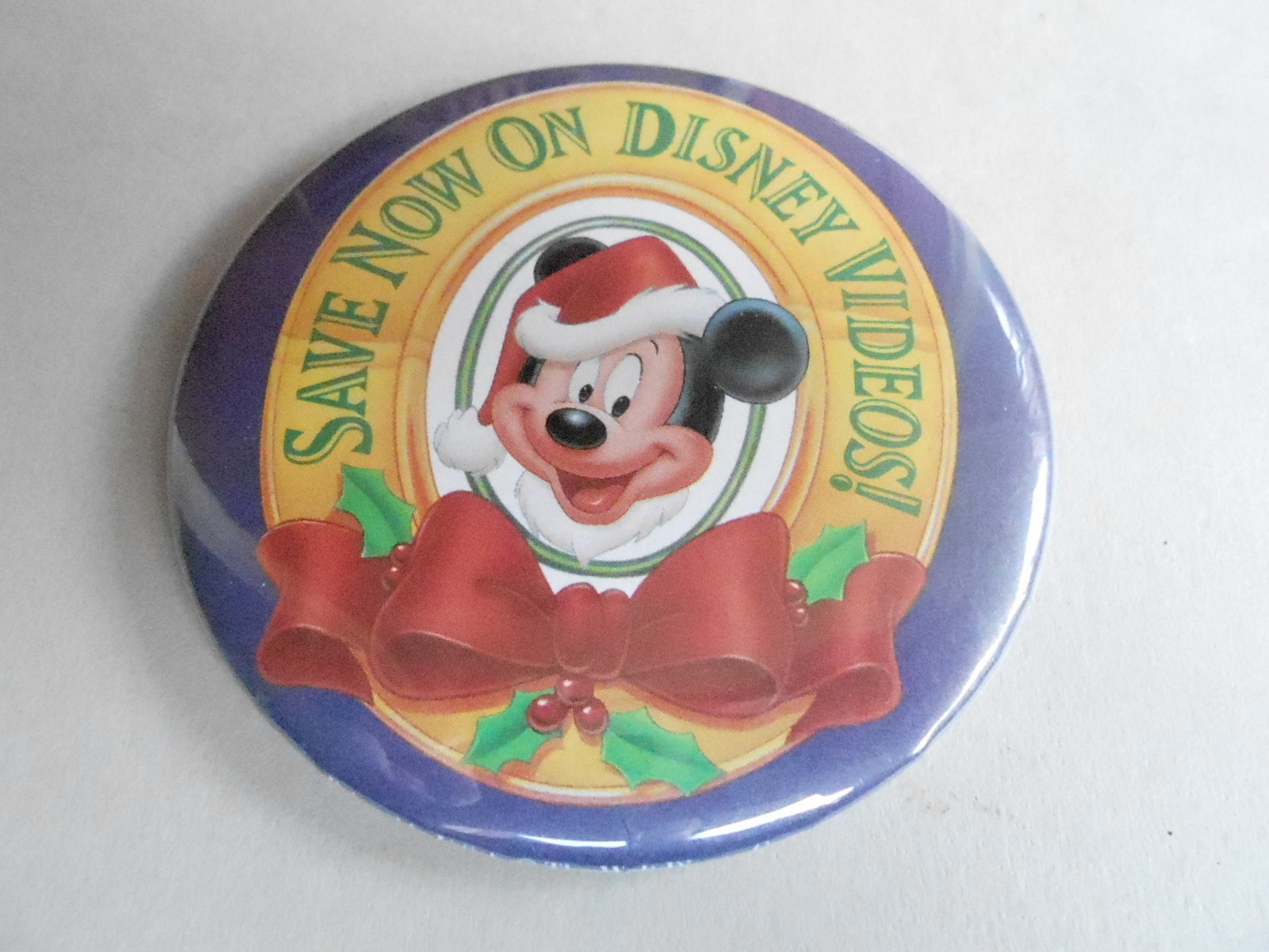 VINTAGE 3" PROMO PINBACK BUTTON #92-079 - DISNEY - SAVE NOW ON DISNEY VIDEOS