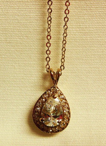 LINDENWOLD FINE JEWELERS 14 KGE TEAR DROP CUBIC ZIRCONIA PENDANT 18" CHAIN - Picture 7 of 10