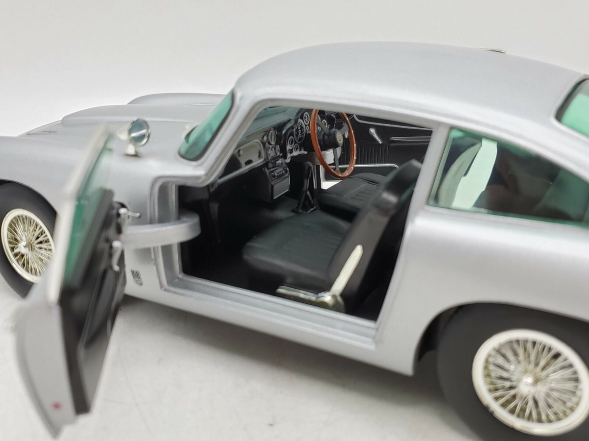 Chrono 1/18 1963 Aston Martin DB5 007 James Bond Die Cast