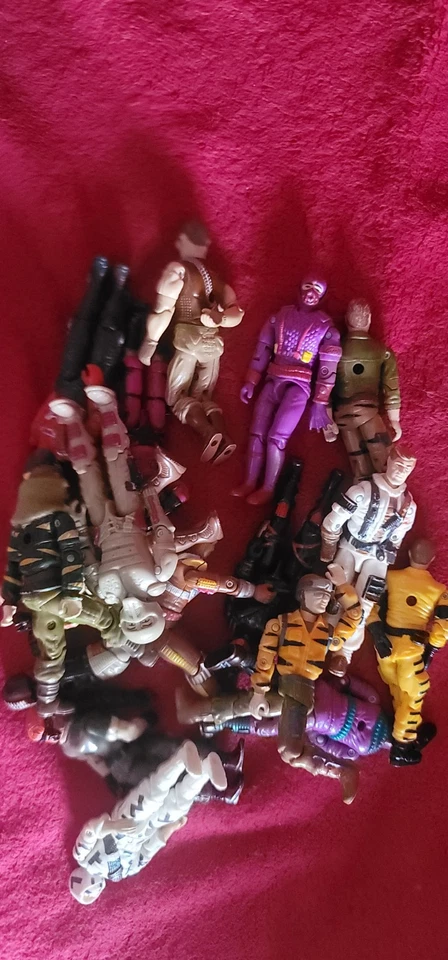 GI JOE  Lot OF 3 Random Vintage Hasbro 80's and 90's GI Joe Action Figures - Image 3 of 4