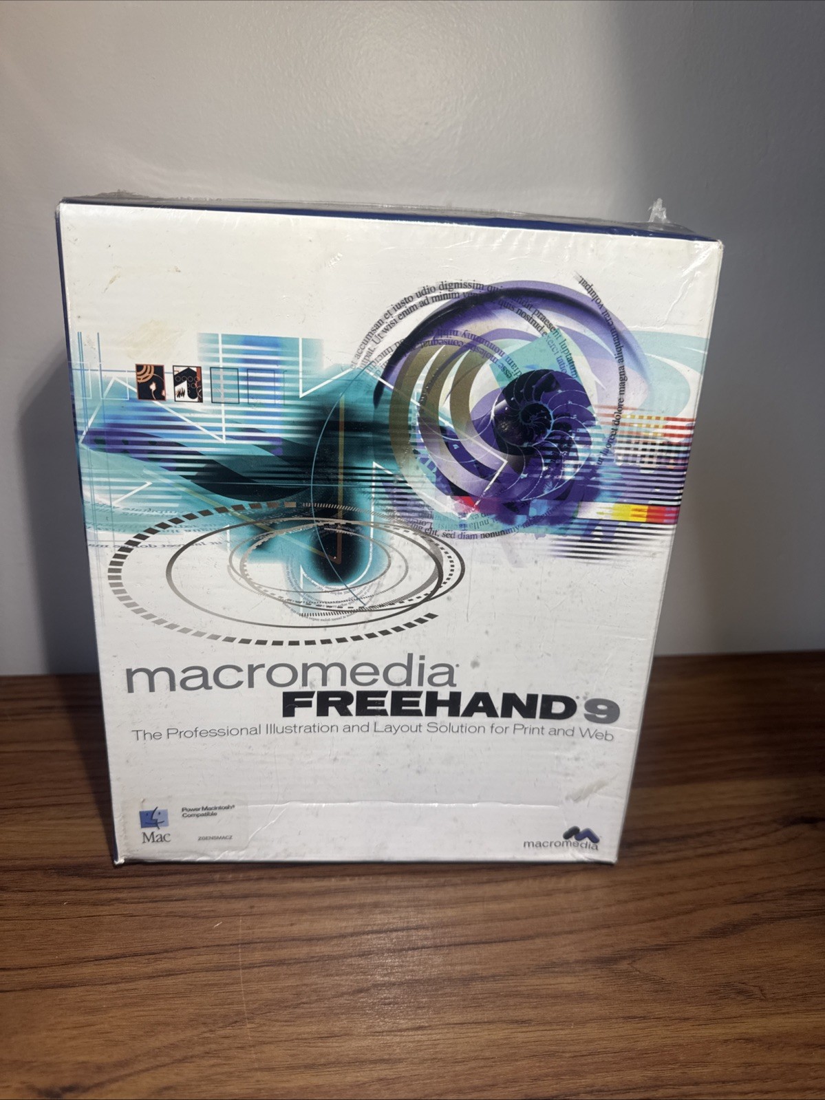 Macromedia Freehand 9  New Sealed Windows 98 / Windows NT Compatible