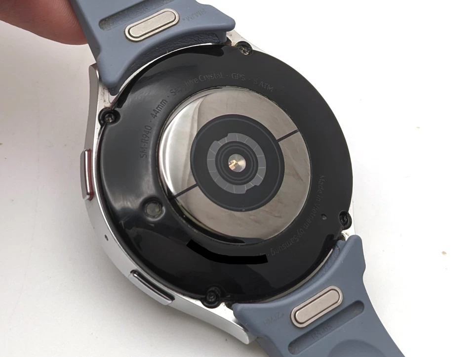 Samsung Galaxy Watch6 44mm R940 Great Condition | Aluminum w/ Band | GPS ONLY - Image 3 of 4