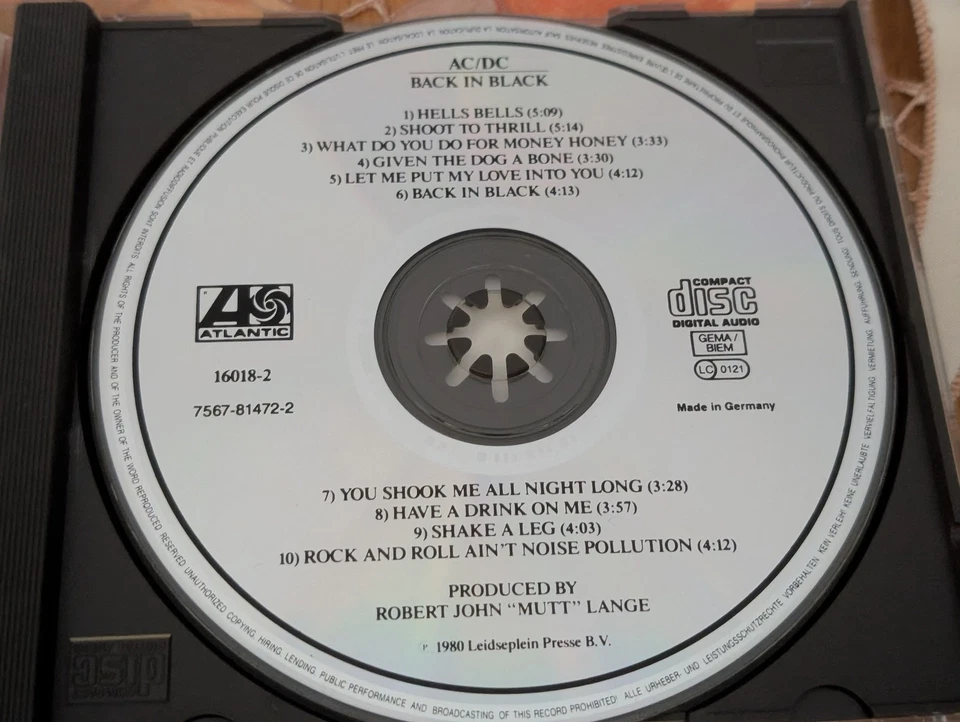 AC/DC Back In Black 1980 Hells Bells/You shock me all night long/Shoot to thrill - Bild 3 von 4