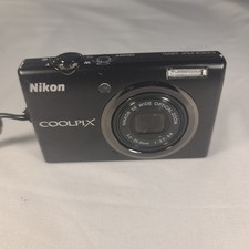 Nikon COOLPIX S570 12.0MP Digital Camera - Black