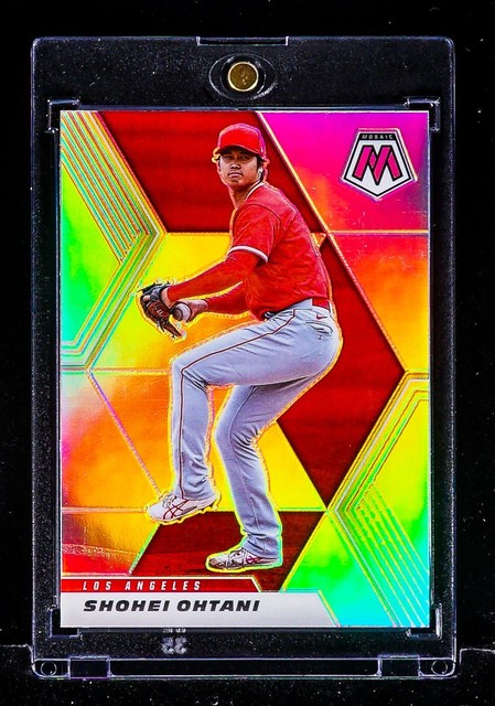 Shohei Ohtani RAINBOW REFRACTOR CARD Los Angeles Angels