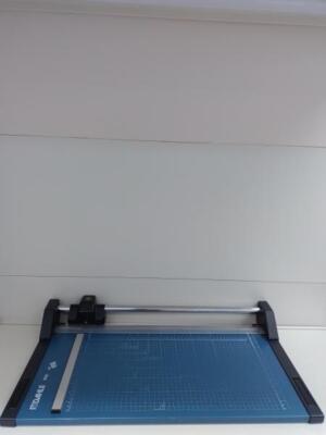 DAHLE 552 Rollenschneider A3 Schnittleistung 20 Blatt