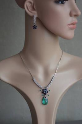 Parure De Bijoux Fantaisie (collier + Boucles D'oreilles) Avec Strass - Neuve Avec étiquettes, Pour Fête
