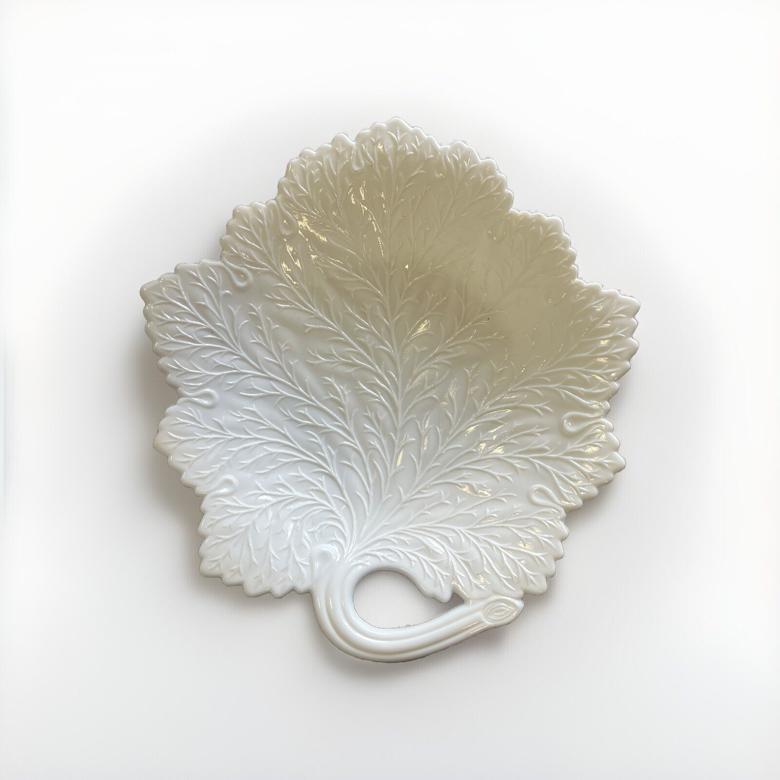 Vintage 1955 Fenton White Milk Glass Decorative 8