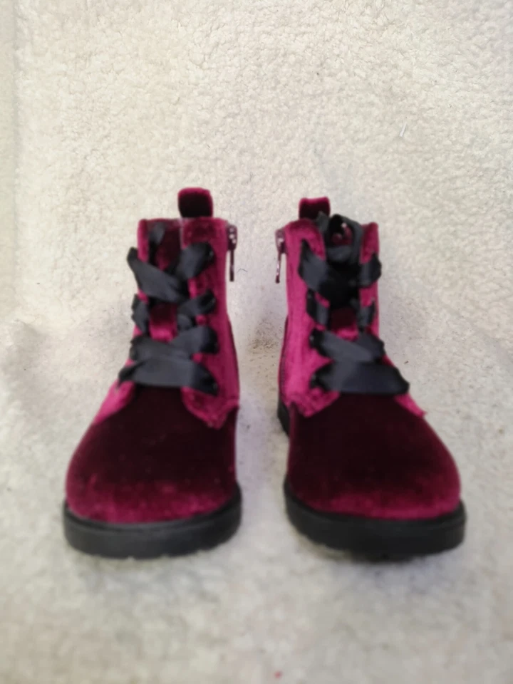 Cat & Jack Baby Girls Boots 7 Burgundy Velvet Lace Zip Up Ankle Booties Shoes - Image 2 of 4