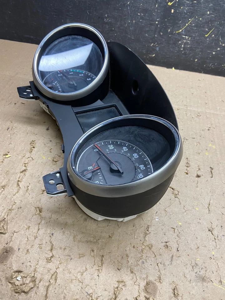 2012 Jeep Grand Cherokee Speedometer Gauge Cluster OEM u5667 DG - Image 3 of 4