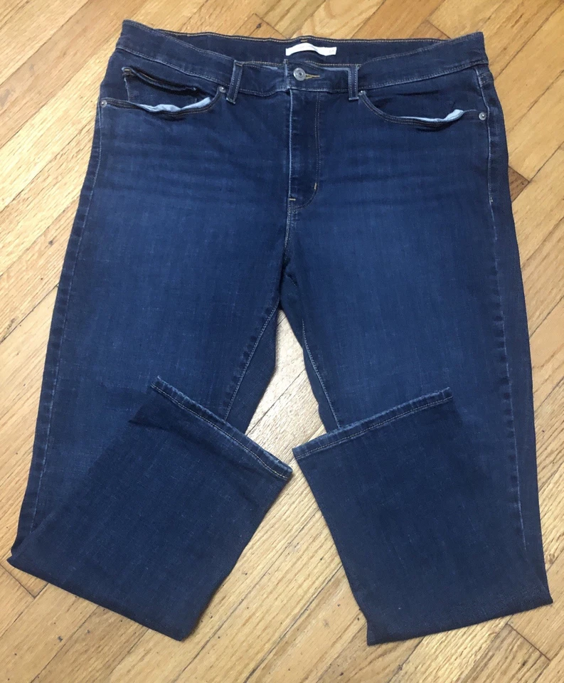 Vintage Levi’s Women’s Size 16(33x28) PLUS Classic Straight Stretch Denim Jeans - Image 2 of 4