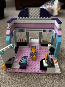 LEGO Friends 3187 Butterfly Beauty Shop 95% Complete w/ Instructions, 2 Dolls