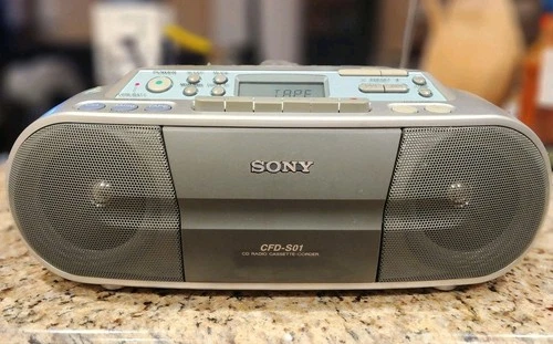 Vtg Sony CFD-S01 CD Radio Cassette Boombox Mega Bass CD-R RW Audio Portable Work
