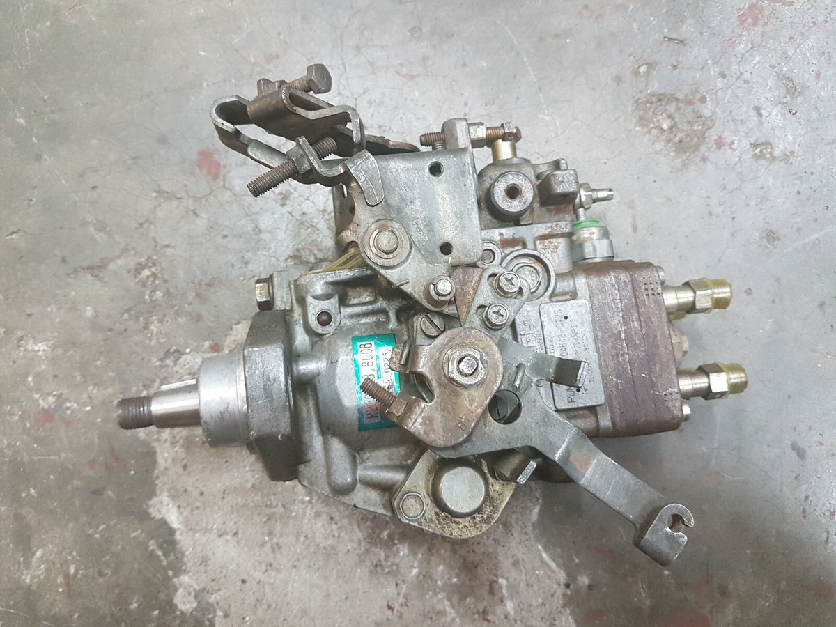 Used Original Zexel VE Fuel Injection Pump for Mazda R2 Used Original Zexel VE Fuel Injection Pump for Mazda R2