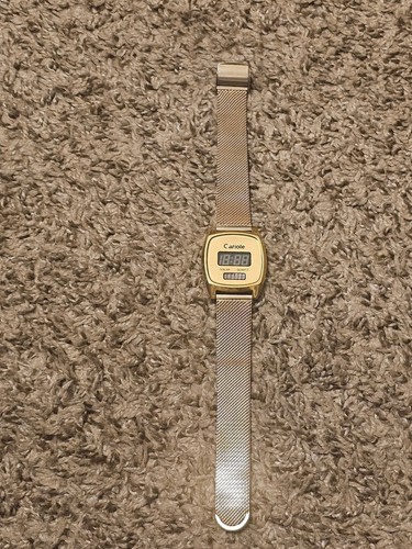 Vintage Cariole Digital LED, LCD Wristwatch Gold Tone Solar Quartz