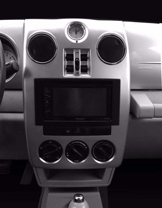 04 05 06 07 08 09 10 PT CRUISER DURANGO GRAND CHEROKEE KIT DOBLE DIN Foto 3 de 4