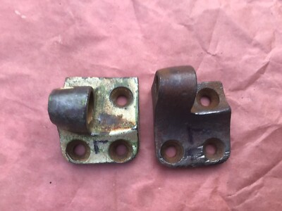 Volvo Duett 445 , 210 Left Door Hinge On Body Used  Set Of Two Upper And Lower