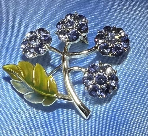 Monet Vintage 1960s Tiny Flower Brooch