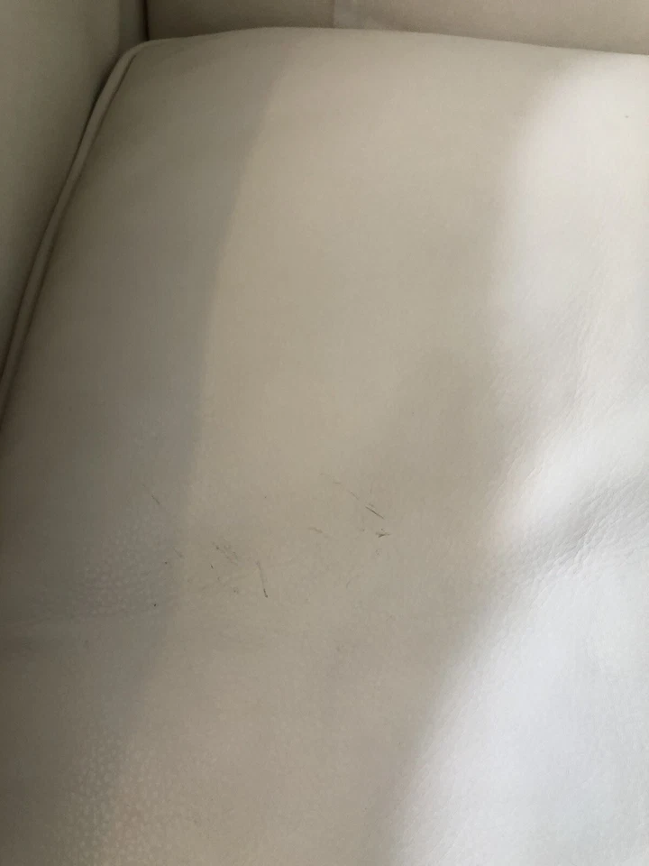 белое кожаное акцентное кресло - Изображение 4 из 4