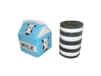 Collectibles Cookies & Milk 2 Pc Hand Painted Sculpted Salt & Pepper Set NEW