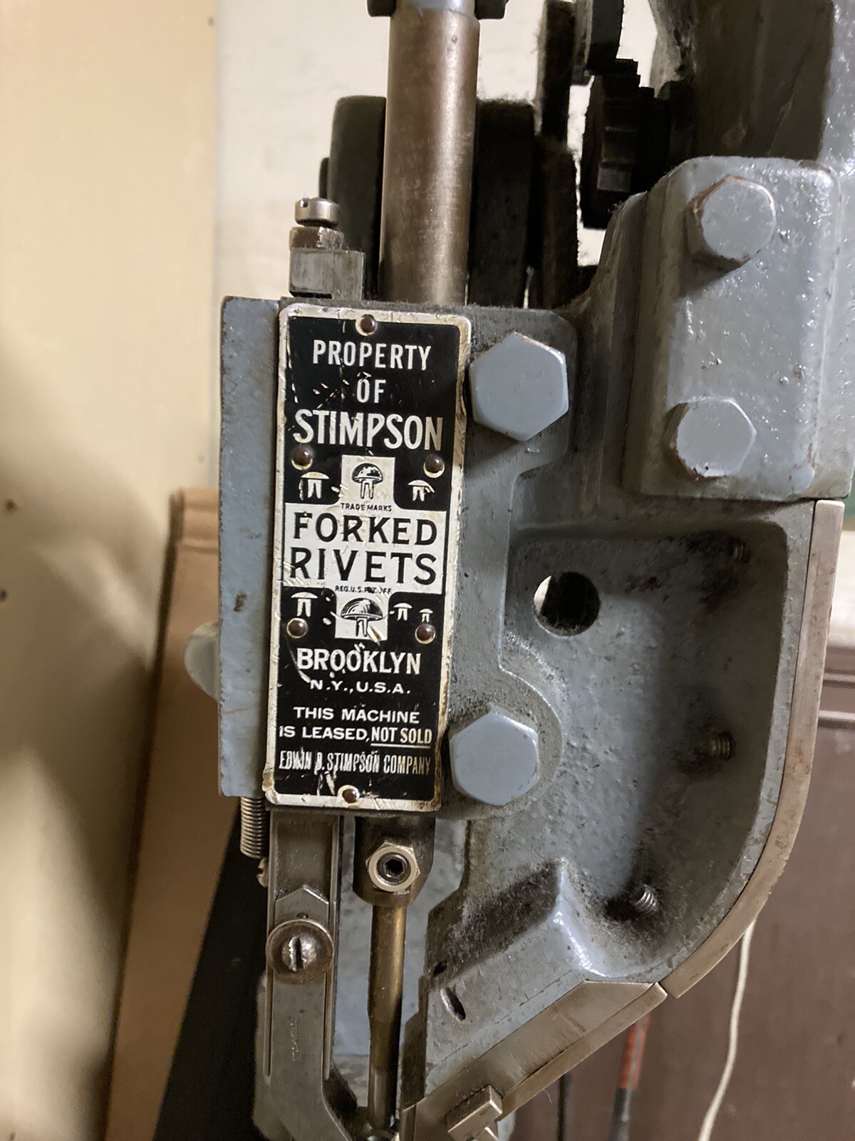 Stimpson – Auto Feed Grommet Rivet Pedal Machine | eBay
