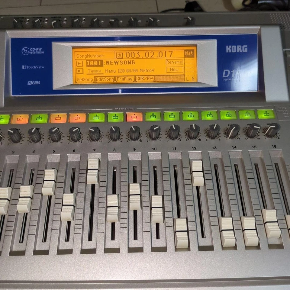 Korg D1600 Digital Recording Studio 16 Track Multi-Track Recorder Musical Gear - Image 3 of 4