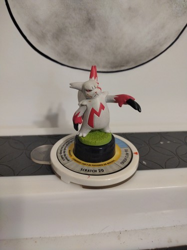 Pokemon Trading Figure Game Zangoose Figure 38/42 White Base Next Quest Set A