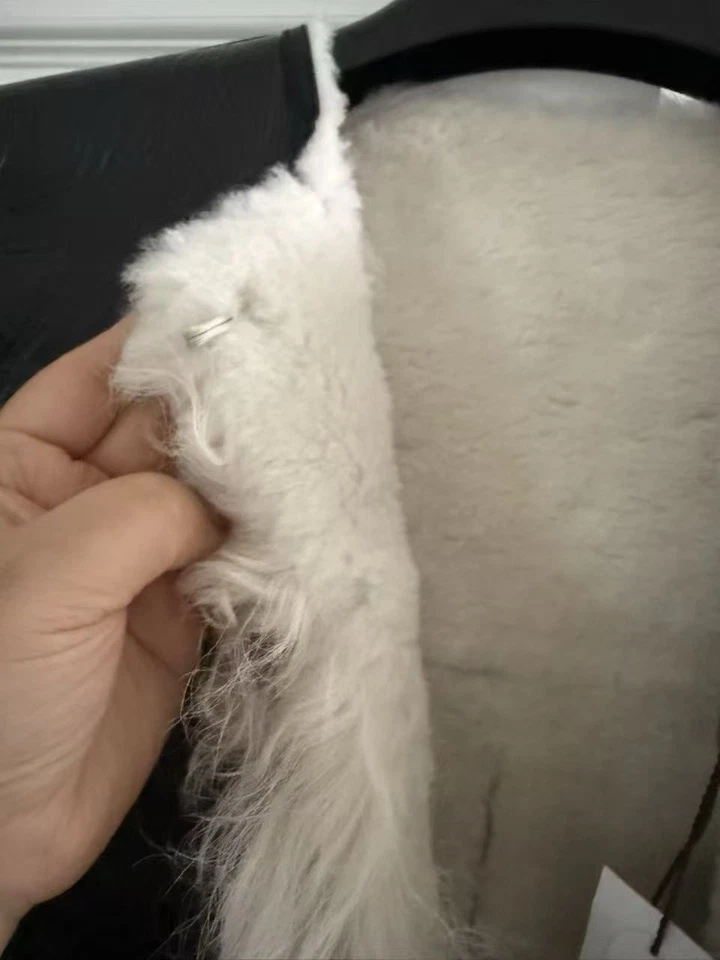 €5000 Louis Vuitton New With Tag Shearling Lambskin Coat Size 40 UK 10 12 US 6 - Image 3 of 4