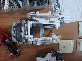 Lego Technic Slammer Turbo 8242 And Mindstorms R2d2 No Instructions No Box