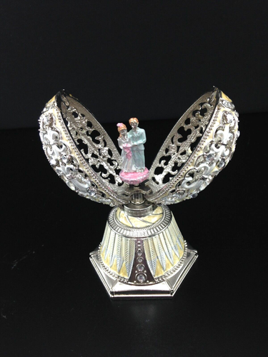 Music box smaltato su metallo gioiello a forma di uovo - Foto 3 di 7