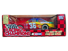 RACING CHAMPIONS Nascar Diecast Replica Derrike Cope 36 Skittles 1997 1:24
