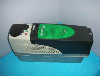1PC Control Techniques SP1403 EMERSON UNIDRIVE 480V 5A SP 1.5/2.2kW AC Used