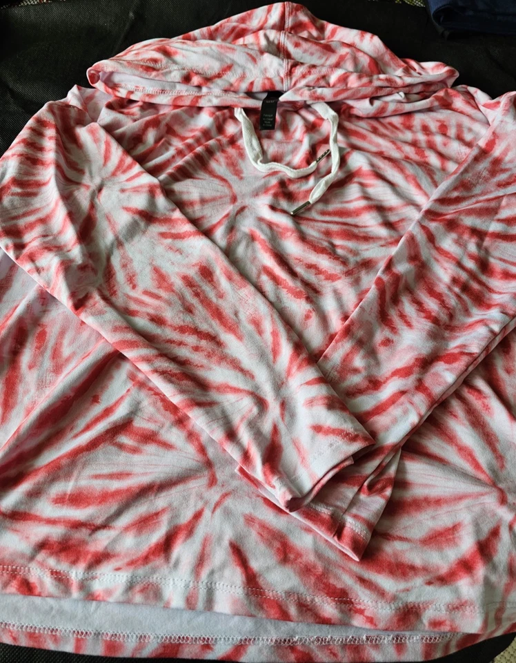 Blusa Kyodan Feminina Macia Vermelha Tie-Dye Com Capuz Manga Longa- Média- Roupa Ativa - Imagem 2 de 3