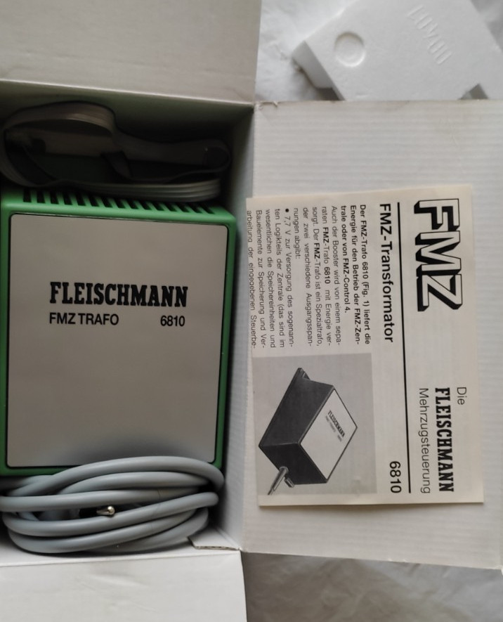 Transformateur FMZ Fleischmann 6810 HO pour piloter plusieurs locomotives