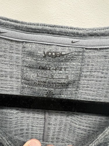 Nike Uomo Yoga Dri-FIT Crew Top Heather/Grigio Freddo FB7775-065 Taglia Large Nuovo con etichette..Gr - Foto 5 di 7