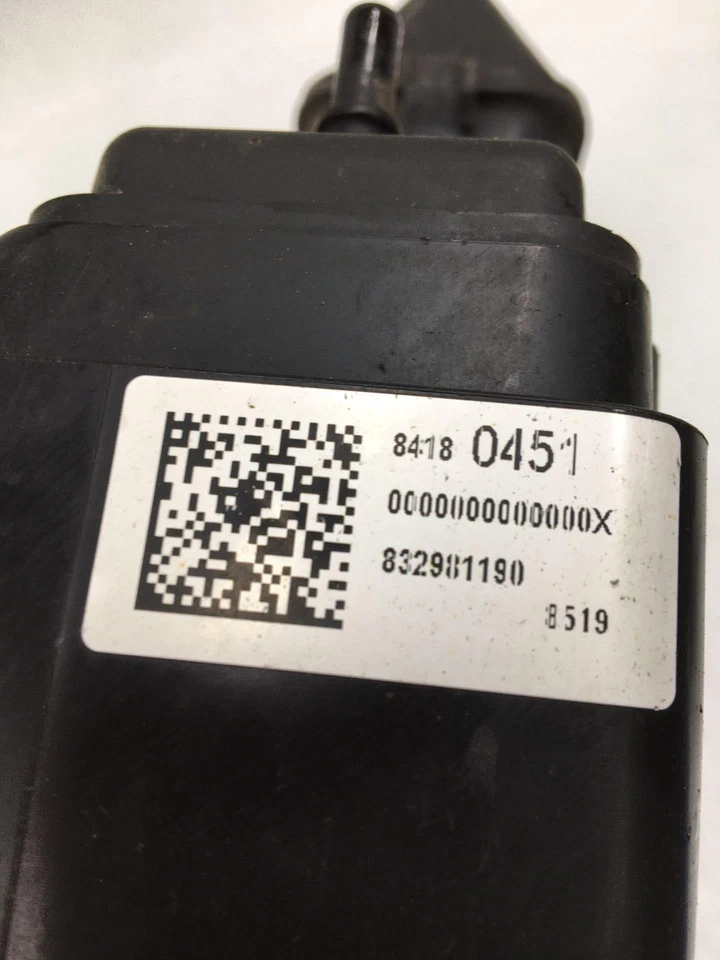 Bote evaporador Cadillac XT5 17 Foto 2 de 2