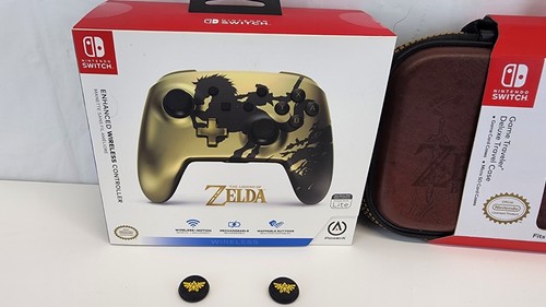 Zelda BOTW LOT Case, Gold Power A Controller, 12 Amiibo Cards, thumb stick cover - Picture 6 of 13