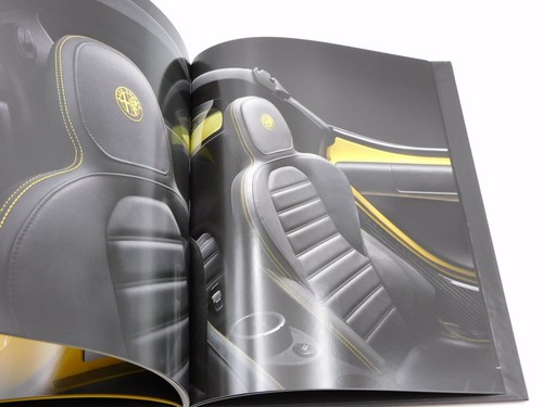 Alfa Romeo 4C Spider Brochure book publication car book - Picture 4 of 8