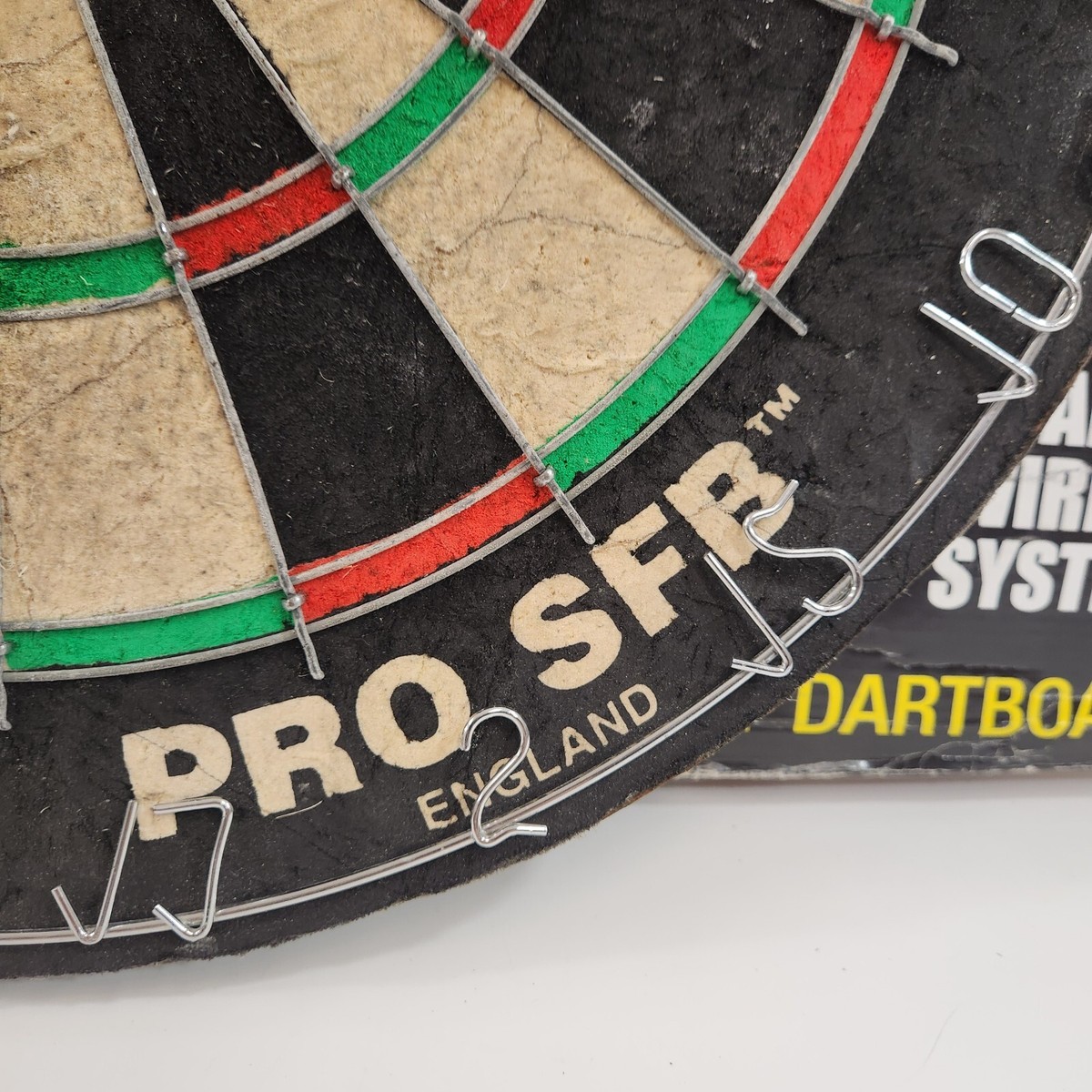 WINMAU PRO SFB ハードダーツボード Amazon.com : Winmau Pro SFB Bristle Dartboard : Sports
