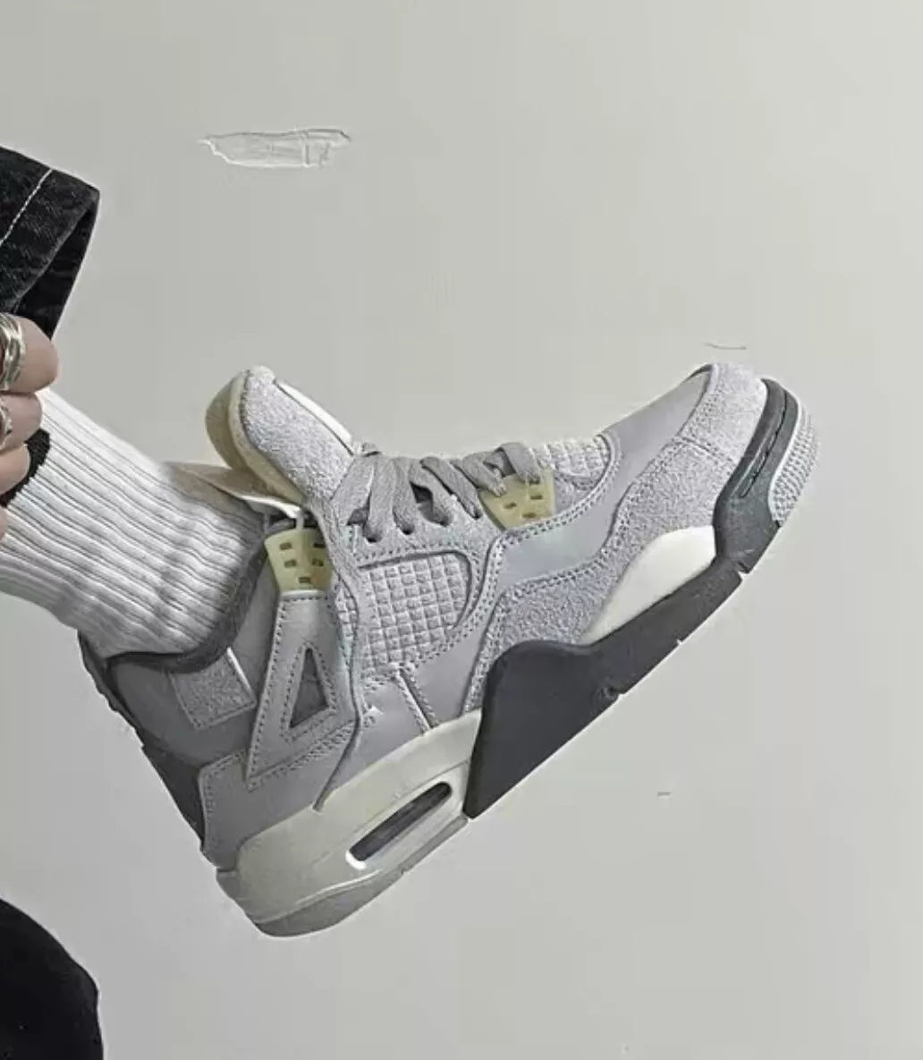 Jordan 4 hot sale se on feet