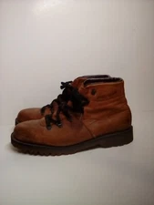 Dr Doc Martens Size 9     5EEEEE width leather Vintage