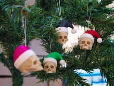 Santa Hat Skull Christmas Bauble – 3D Printed Gothic Xmas Tree Decoration