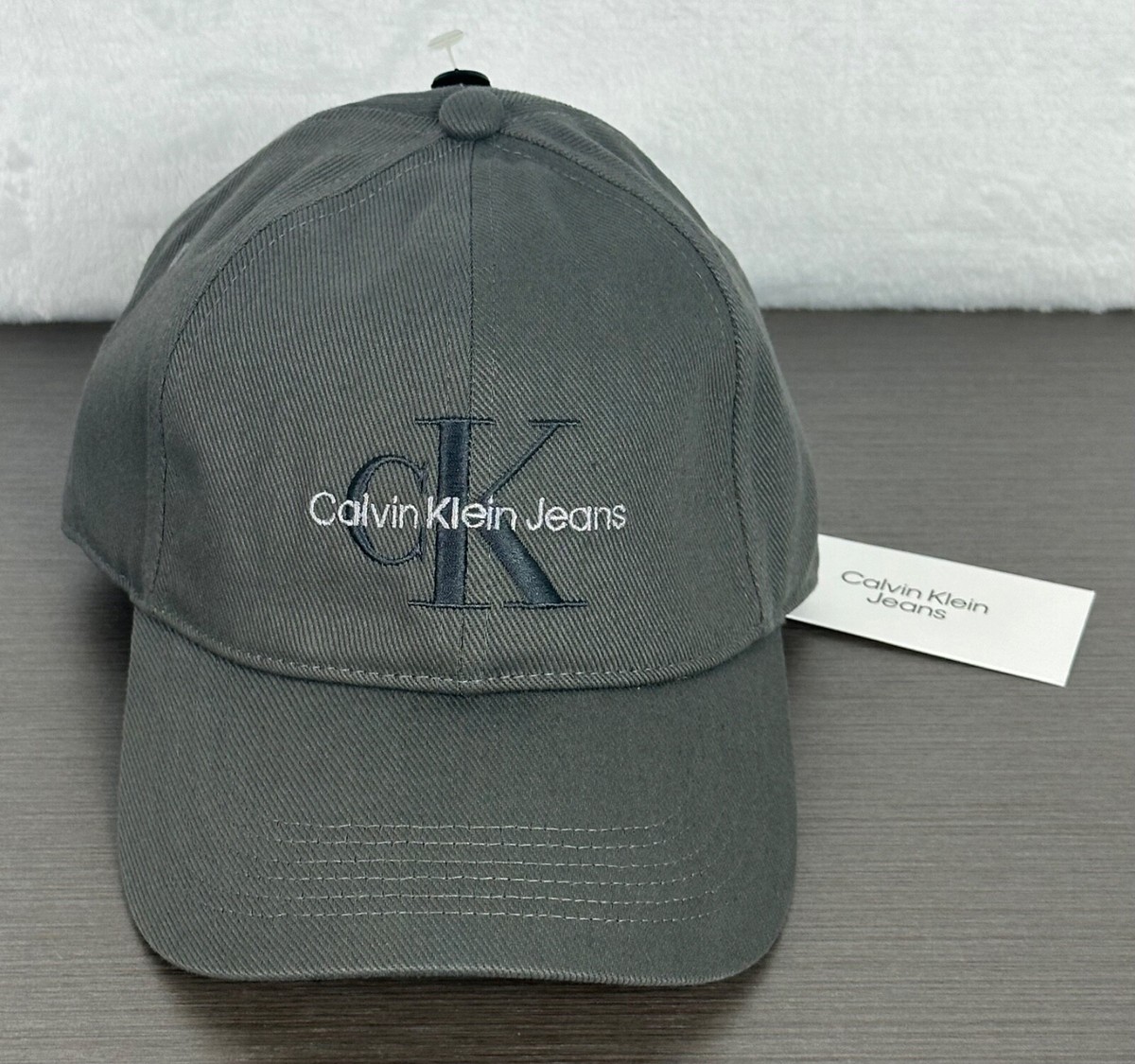 キャップ   Unisex CKJ Small Monogram Logo Ball Cap HS5D109 4G5002G_YAE_main